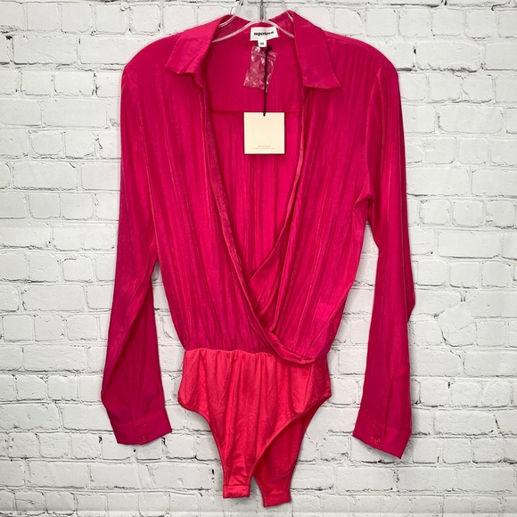 NEW Revolve x Superdown Women Hot Pink Presley Surplice Bodysuit X-Small XS - Picture 6 of 12